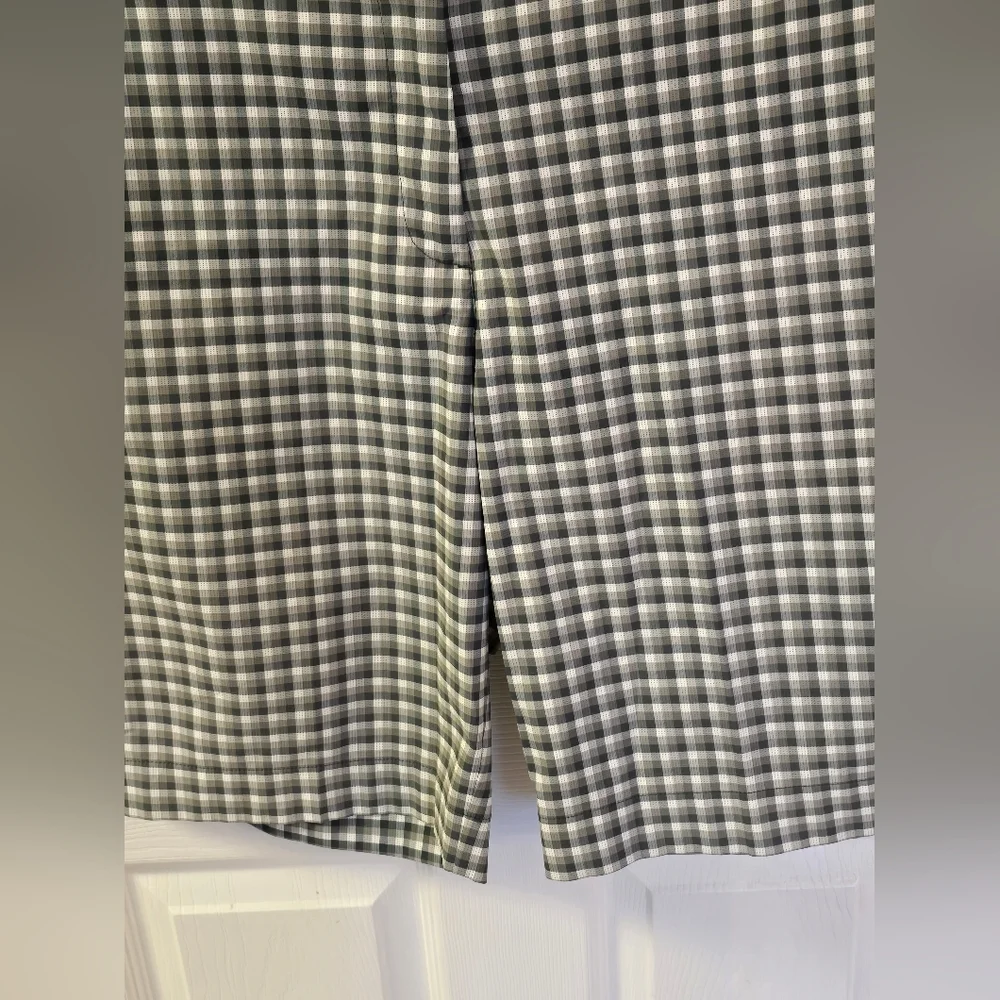 Nike Golf Dri Fit Women's Shorts Plaid Green Gray Size 12 - Picture 6 of 17